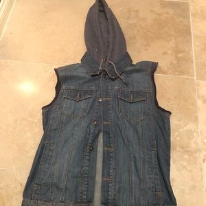 Men’s vest hoodie Medium